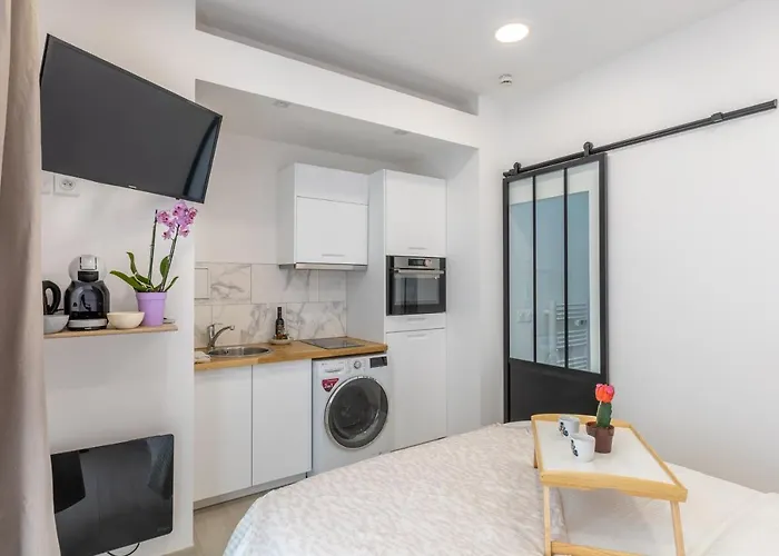 Tulipe : Studio Proche Rer B Cachan